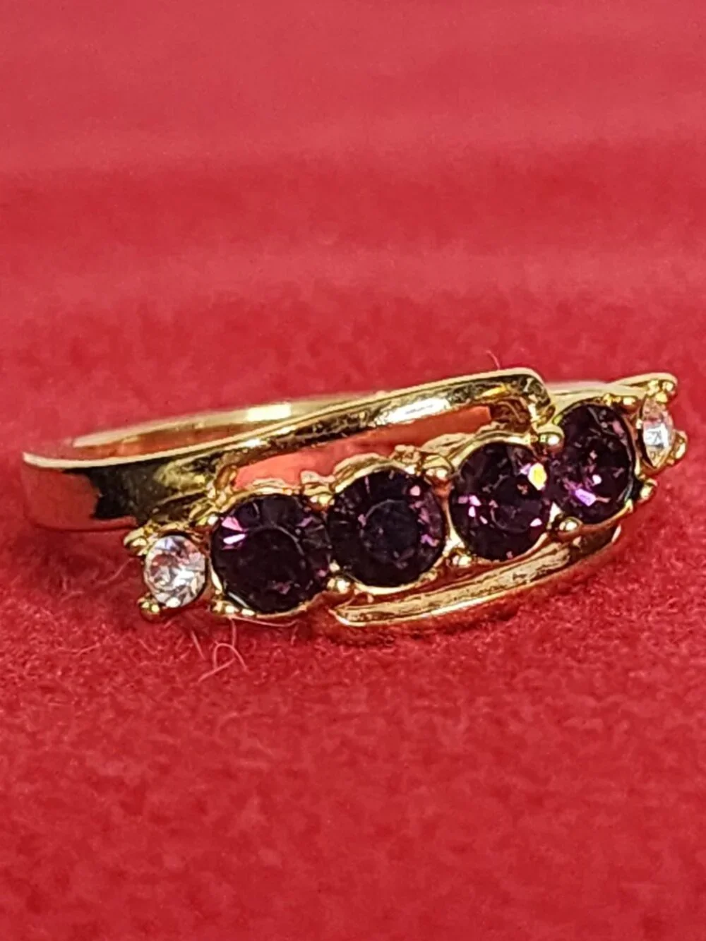 Avon Y2K Gold Tone Vintage Faux Purple Amethyst and Crystal Rhinestone Row Ring